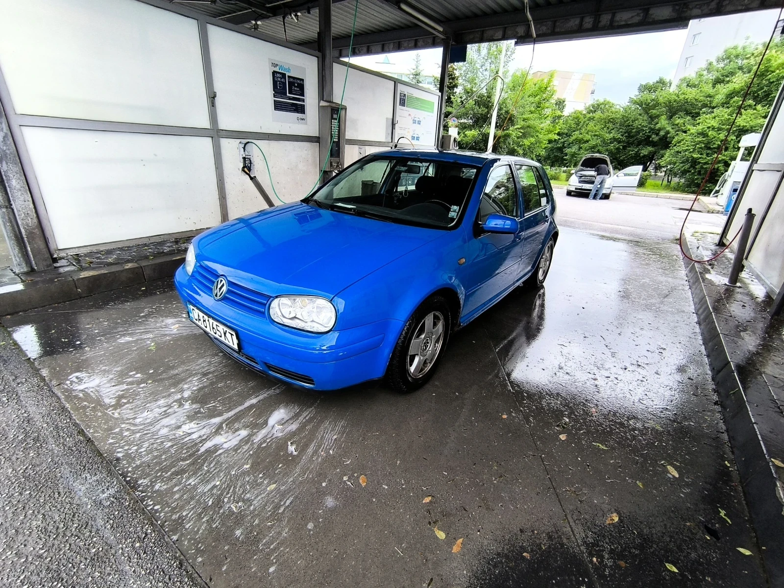 VW Golf 1.6 SR Highline, снимка 2 - Автомобили и джипове - 54650730