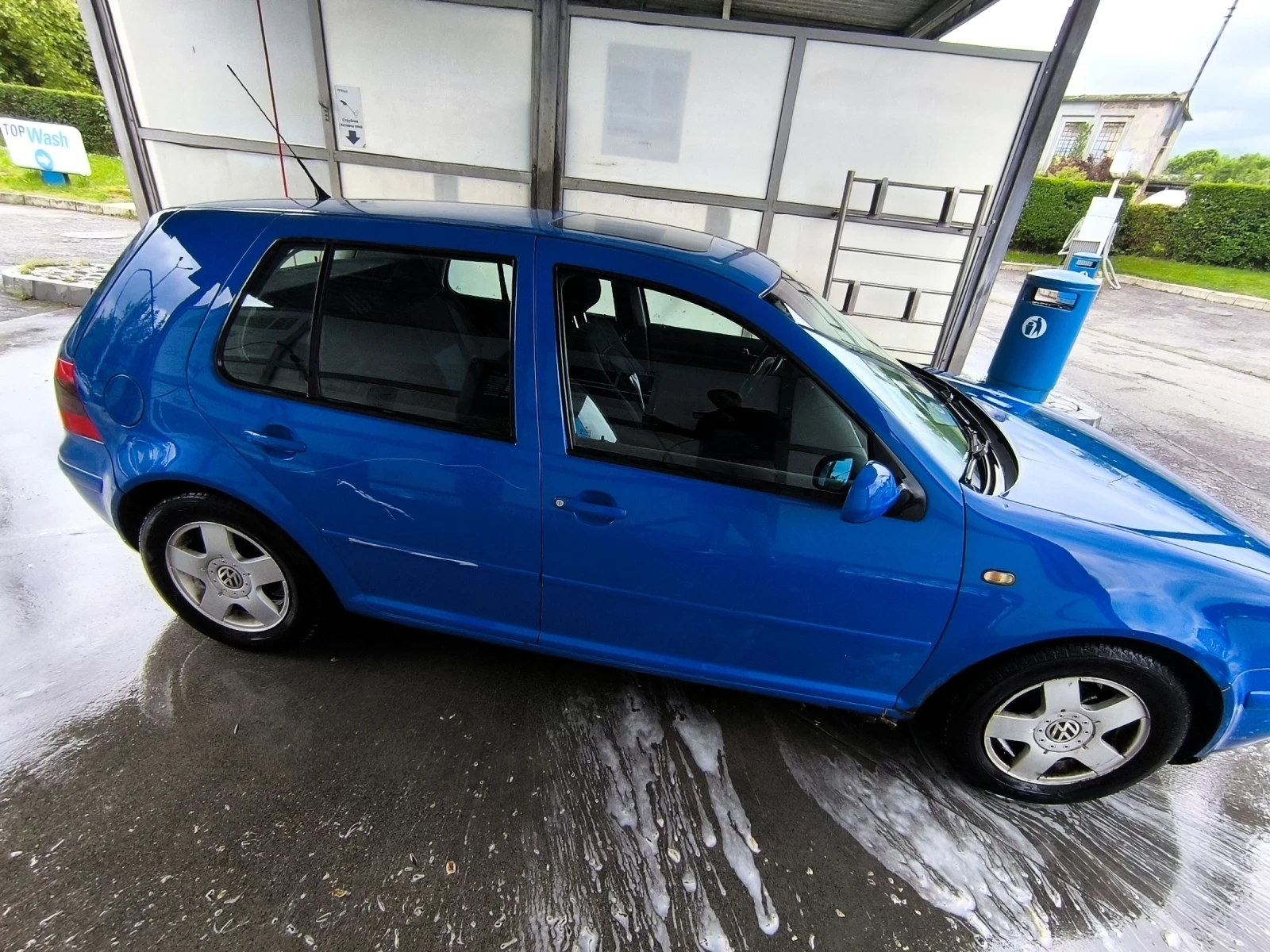 VW Golf 1.6 SR Highline, снимка 15 - Автомобили и джипове - 54650730