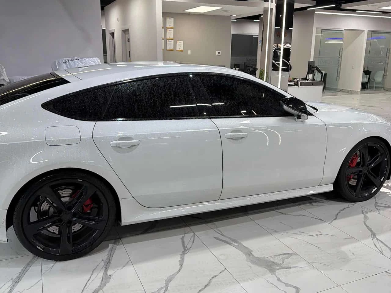 Audi Rs7 QUATTRO * ДИСТРОНИК* 360 КАМЕРА* HEAD UP* , снимка 4 - Автомобили и джипове - 54663545