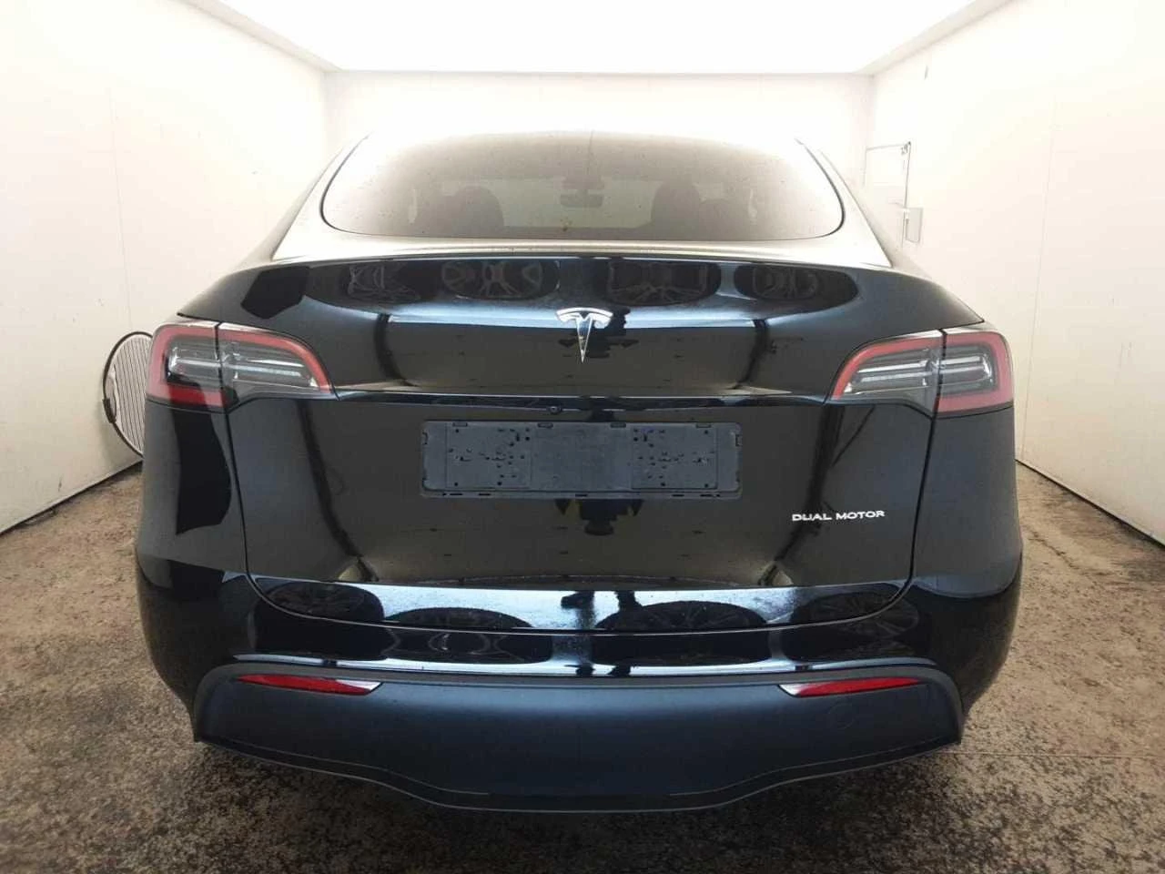 Tesla Model Y Long Range, снимка 3 - Автомобили и джипове - 55630602