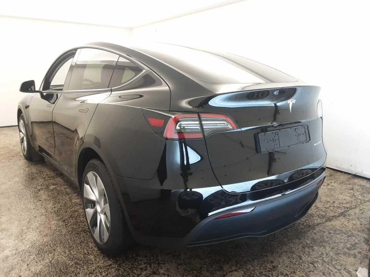 Tesla Model Y Long Range, снимка 5 - Автомобили и джипове - 55630602