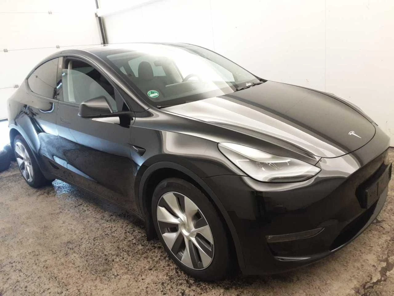 Tesla Model Y Long Range