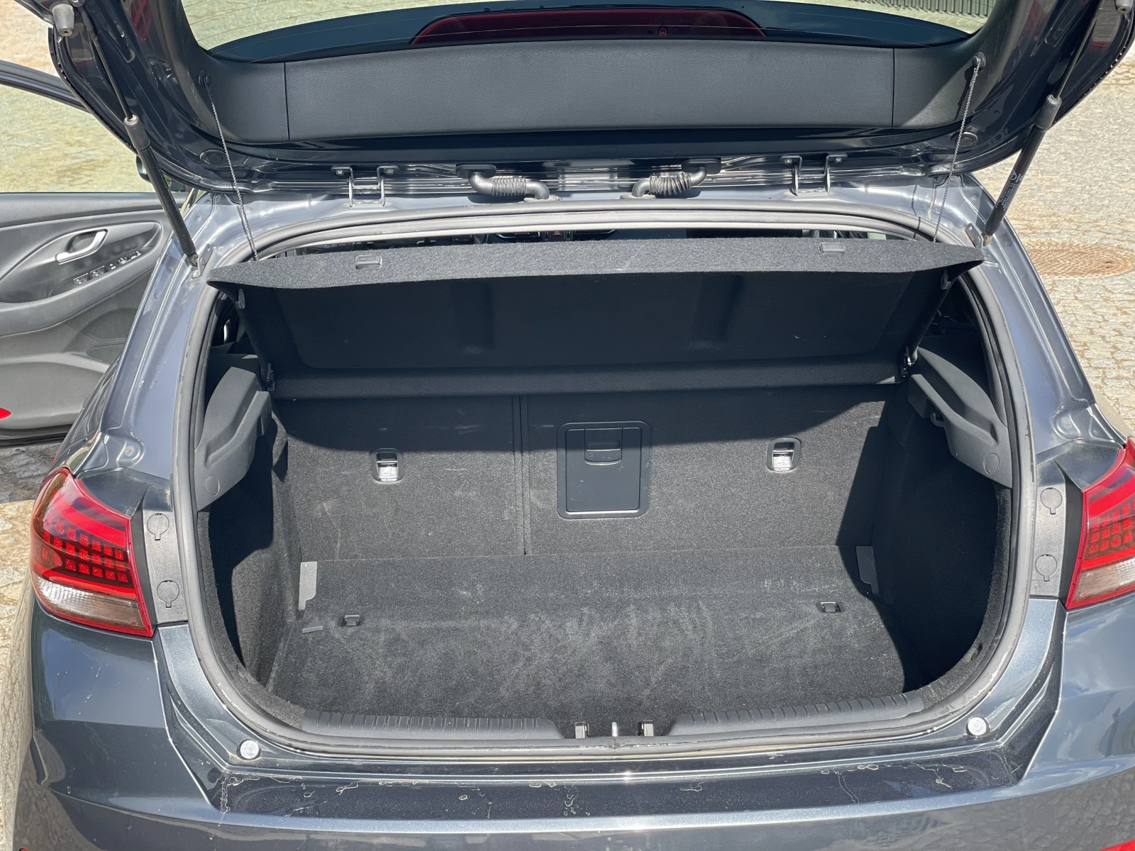 Hyundai I30 1.6 CRDi N-Line 48V, снимка 8 - Автомобили и джипове - 55708026