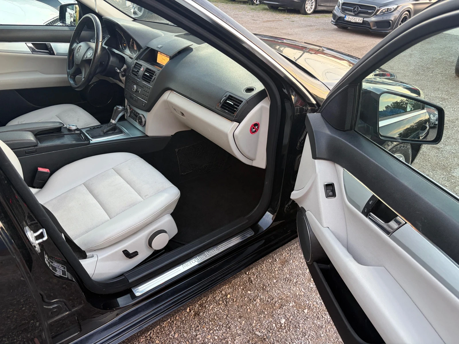 Mercedes-Benz C 200, снимка 14 - Автомобили и джипове - 55864466