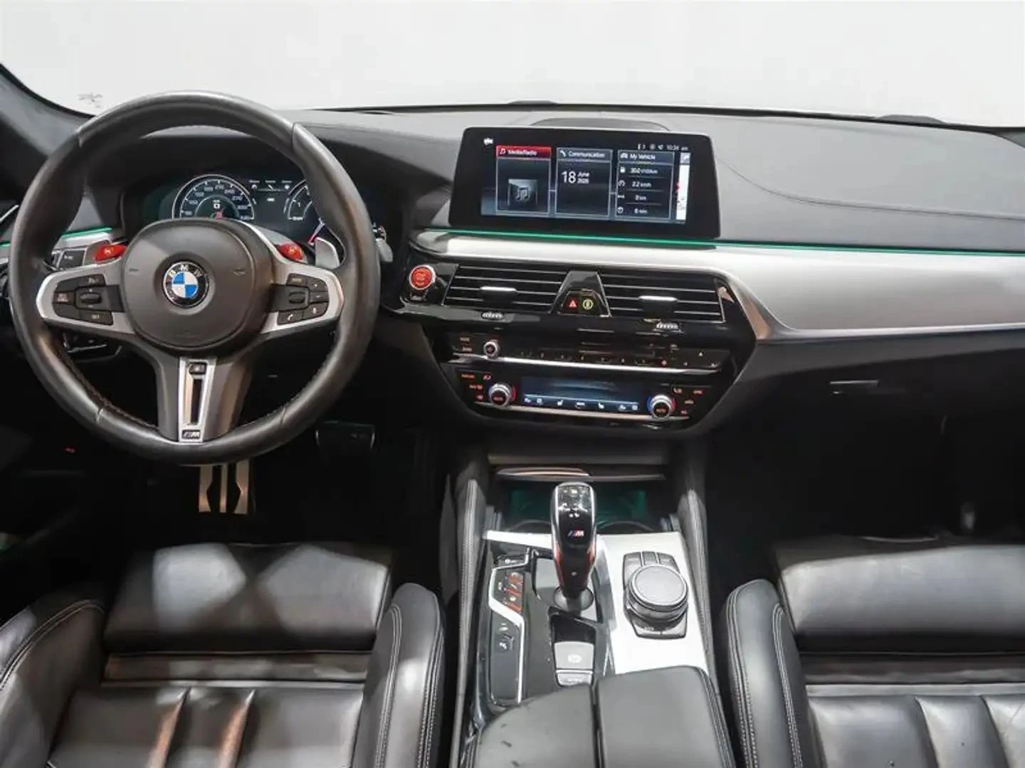 BMW M5 F90* HUD* НАВИ* ПАНО* KEYLESS* HARMAN, снимка 8 - Автомобили и джипове - 56101253