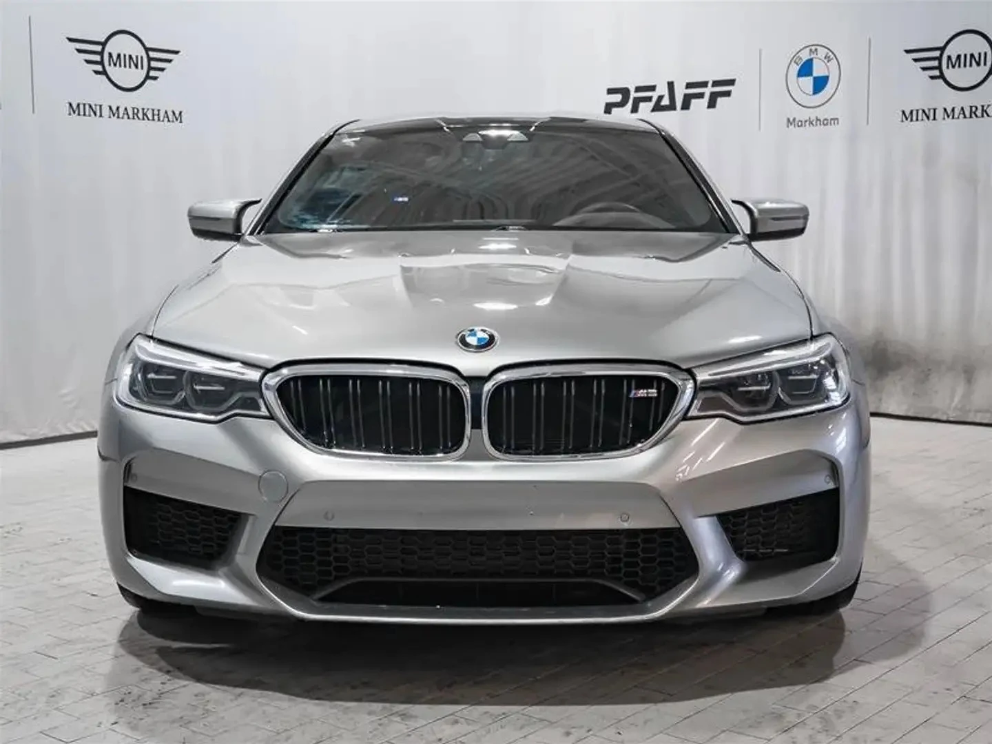 BMW M5 F90* HUD* НАВИ* ПАНО* KEYLESS* HARMAN, снимка 3 - Автомобили и джипове - 56101253