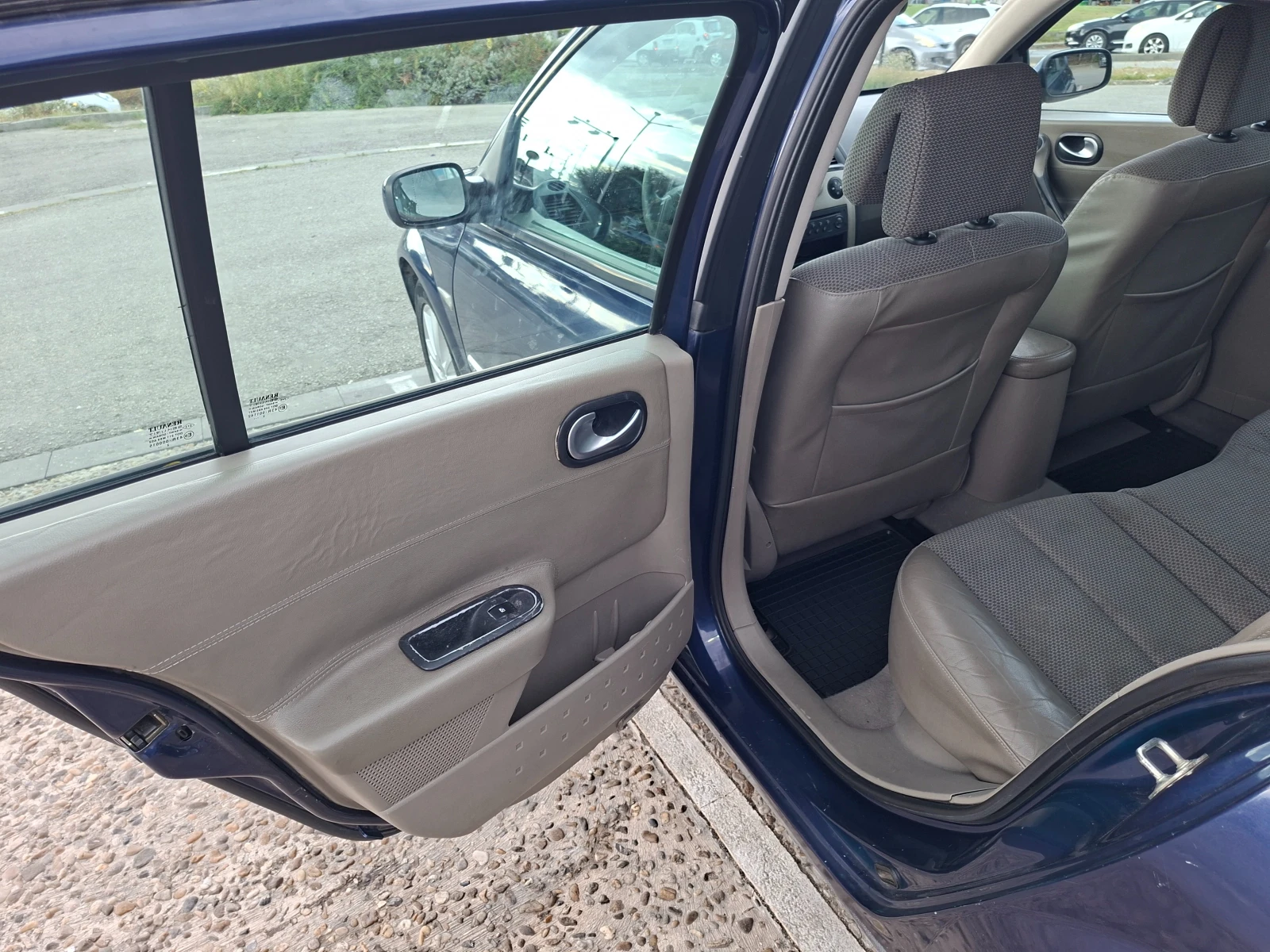 Renault Megane 2, снимка 7 - Автомобили и джипове - 56162491