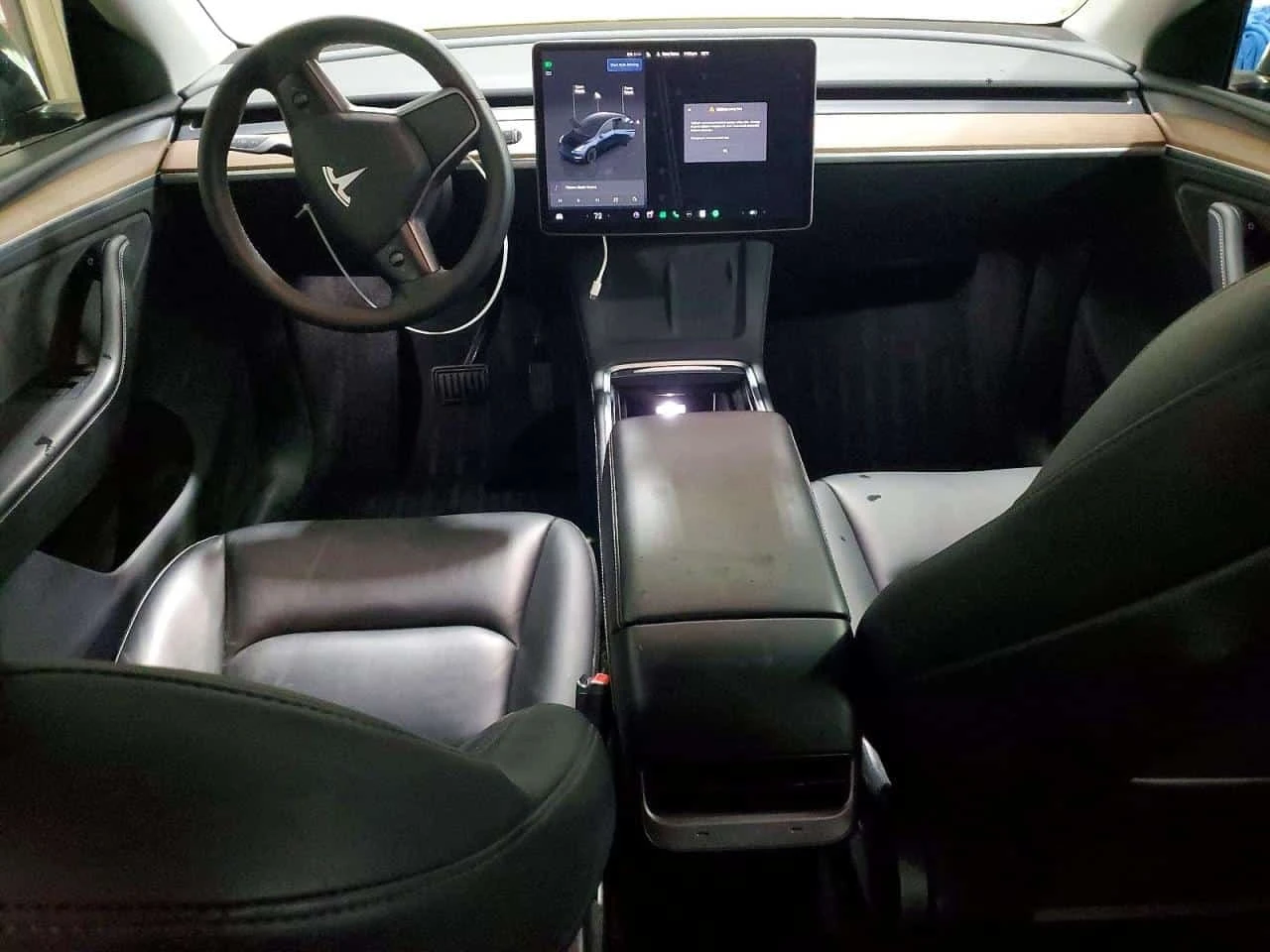 Tesla Model Y Long Range / Carfax / Застраховател , снимка 8 - Автомобили и джипове - 56168946