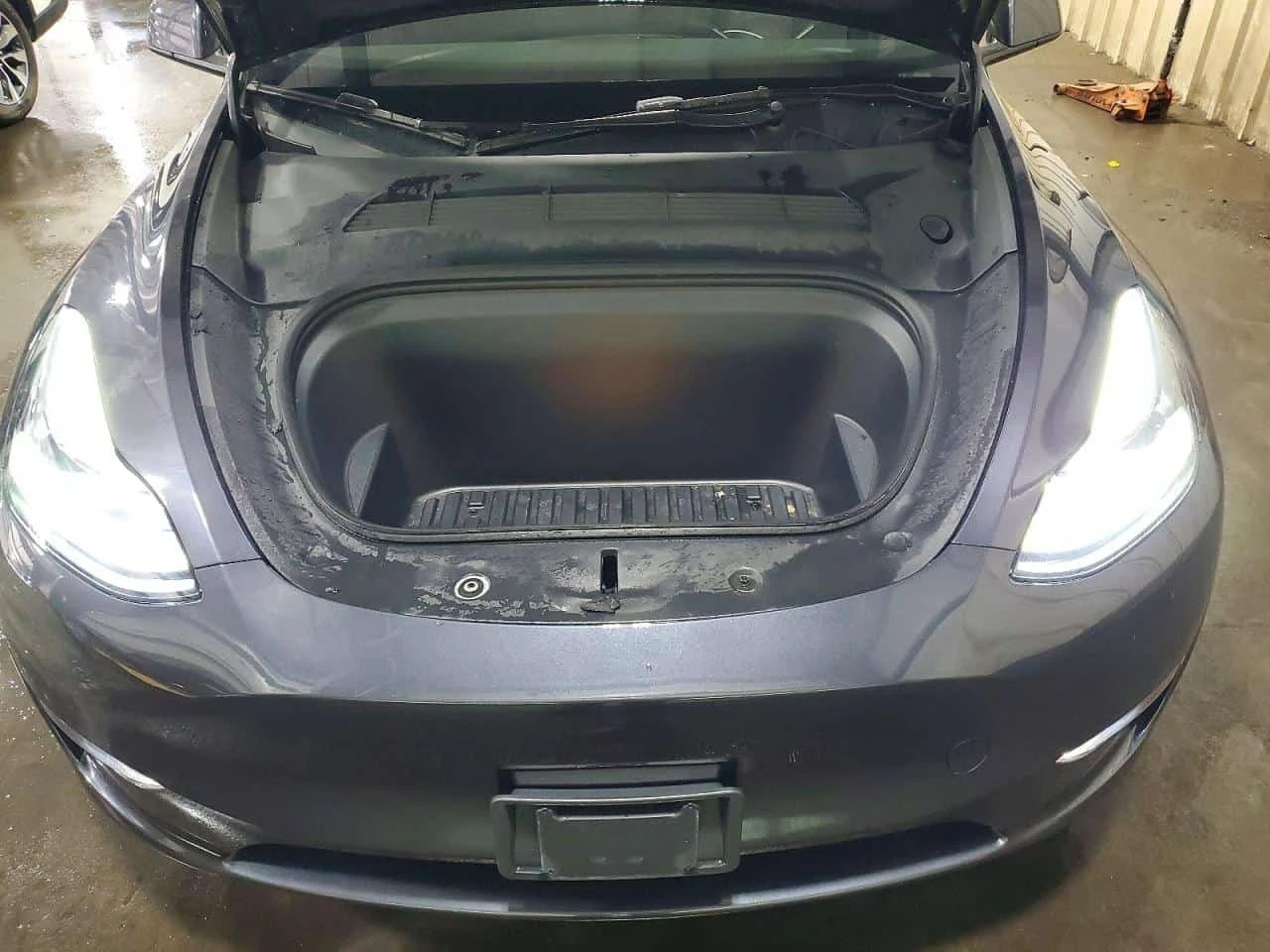 Tesla Model Y Long Range / Carfax / Застраховател , снимка 11 - Автомобили и джипове - 56168946
