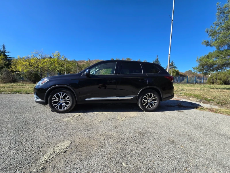 Mitsubishi Outlander 2.4 AWD, снимка 8 - Автомобили и джипове - 47641720