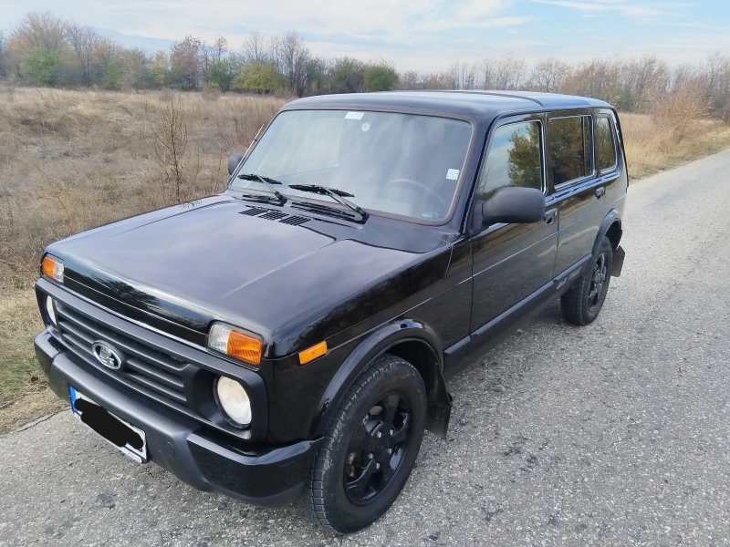 Lada Niva URBAN, снимка 1 - Автомобили и джипове - 48137040