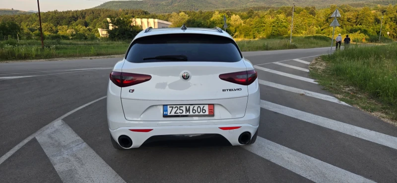 Alfa Romeo Stelvio Q4 Ti 2.0 Turbo 4x4, снимка 9 - Автомобили и джипове - 52218334