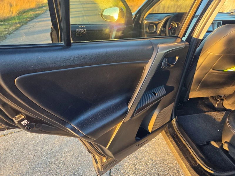 Toyota Rav4 2.2 D4D 150hp, снимка 11 - Автомобили и джипове - 52750109