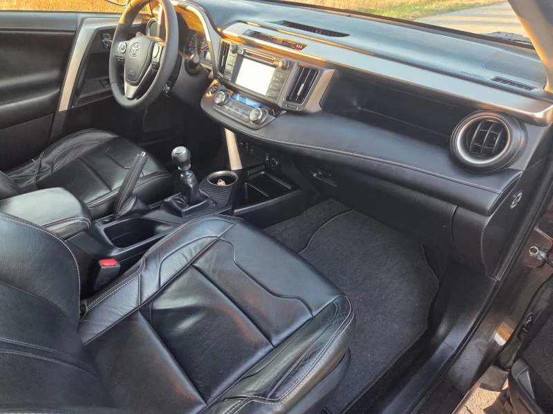 Toyota Rav4 2.2 D4D 150hp, снимка 9 - Автомобили и джипове - 52750109