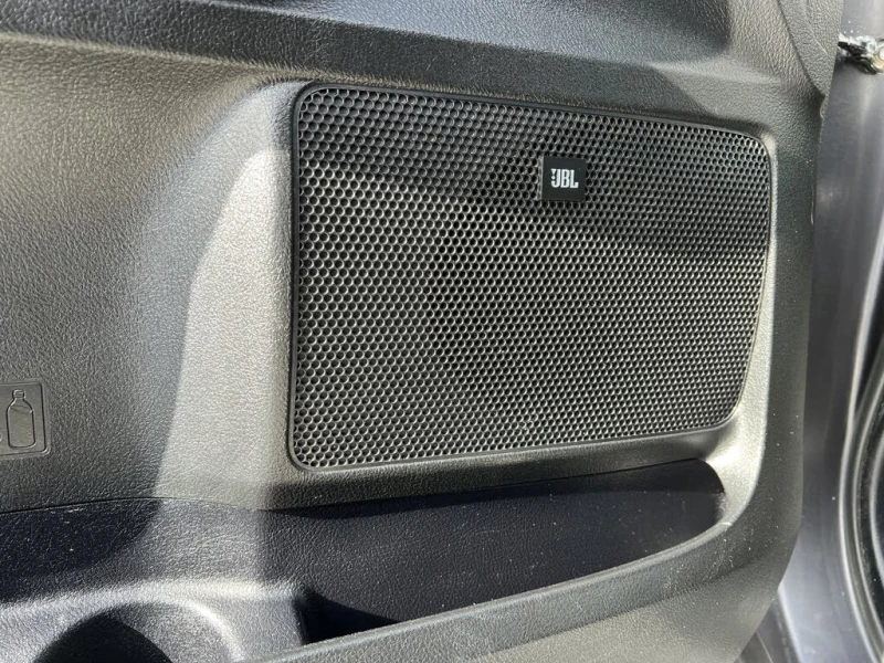 Toyota Tundra JBL* CREWMAX* 5.7* ПОДГРЕВ* КОЖА* КАМЕРА* ОБДУХВАН, снимка 17 - Автомобили и джипове - 53251631