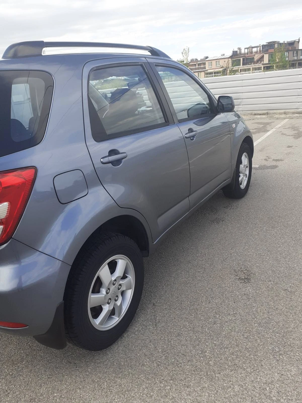 Daihatsu Terios 1.5 бензин 4х4, снимка 7 - Автомобили и джипове - 54598257
