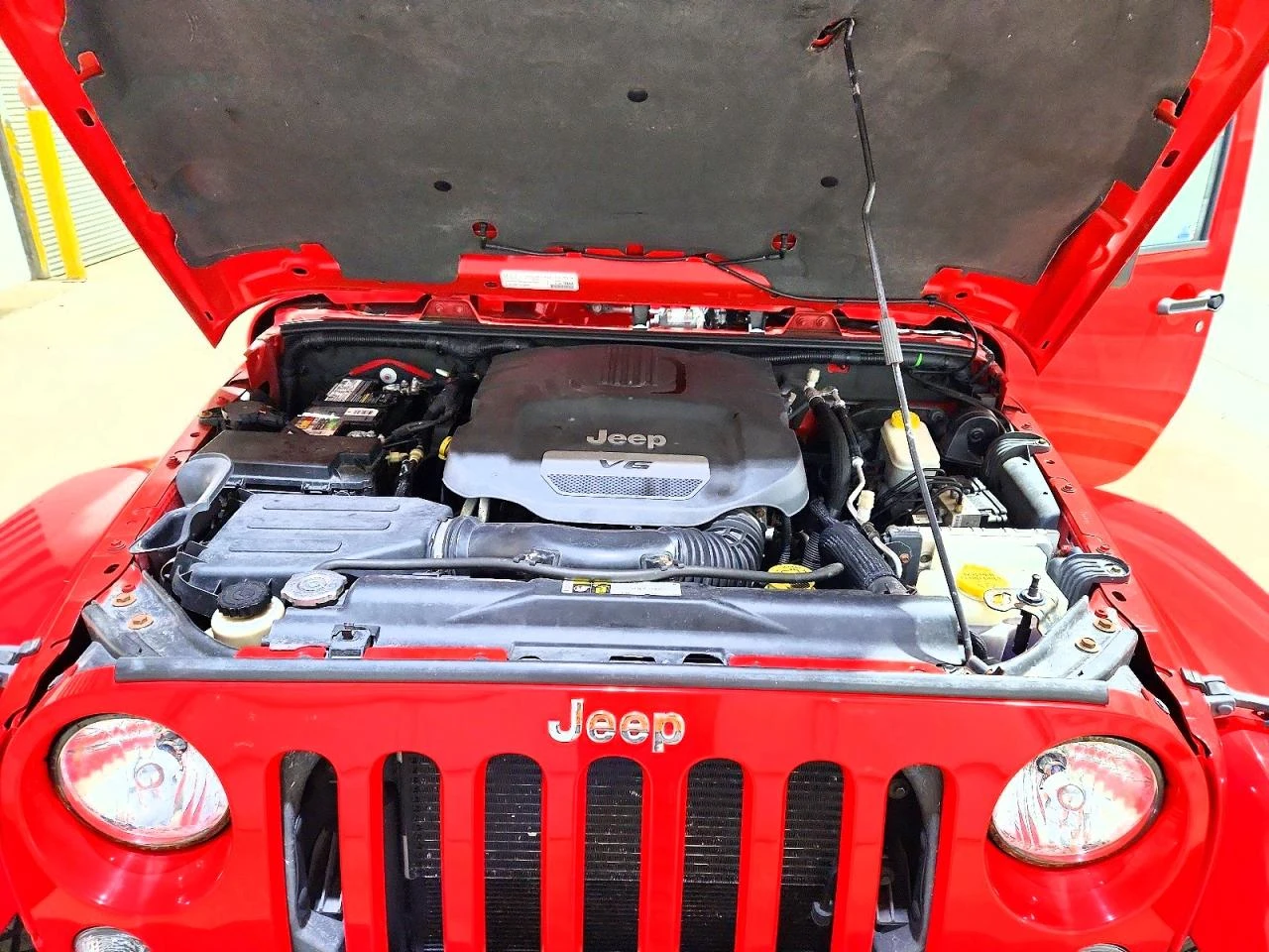 Jeep Wrangler UNLIMITED SAHARA, снимка 11 - Автомобили и джипове - 54932657
