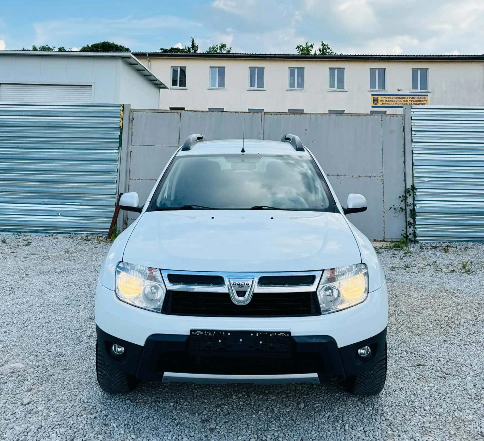 Dacia Duster ГАЗ* , снимка 2 - Автомобили и джипове - 55149468