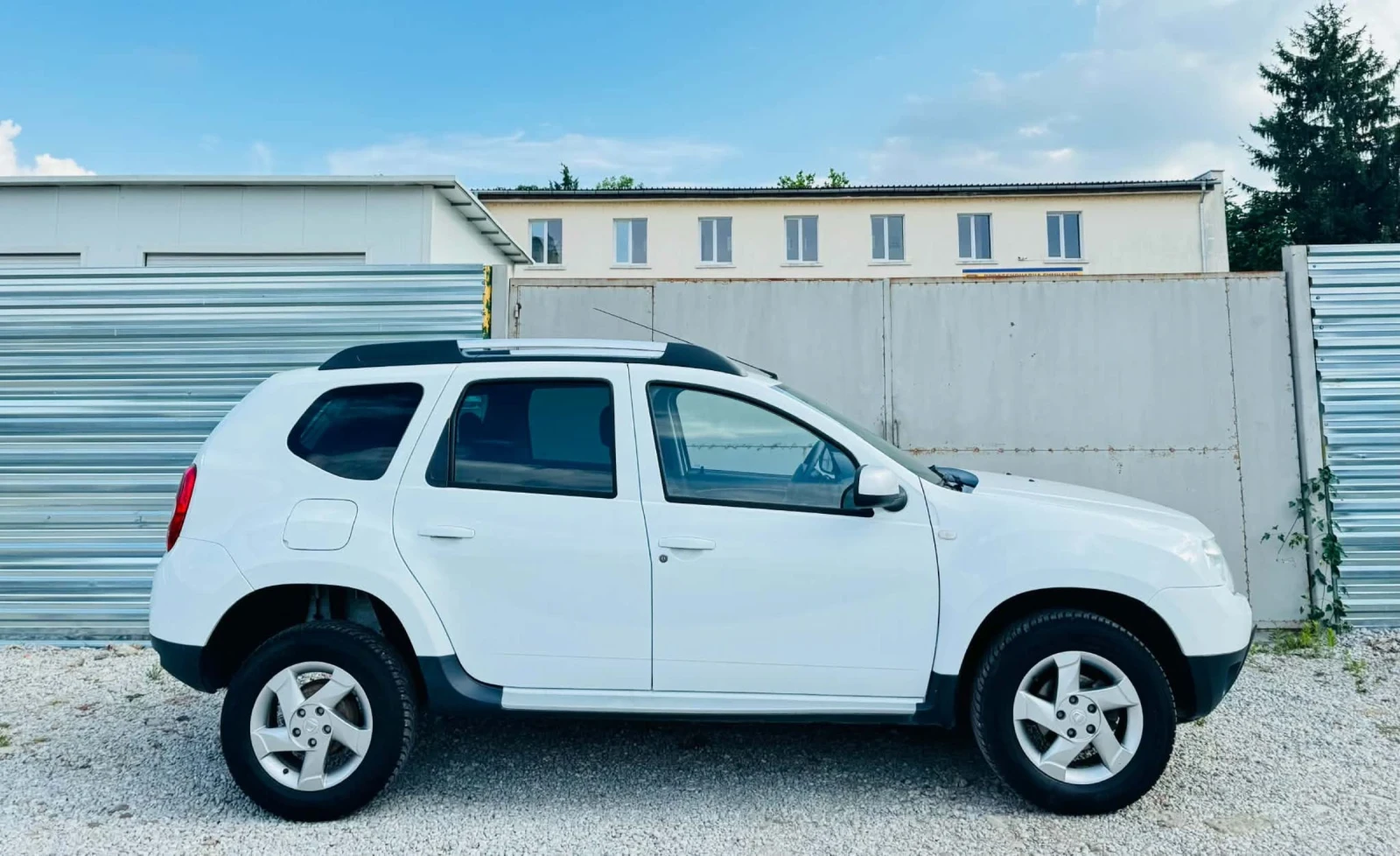 Dacia Duster ГАЗ* , снимка 4 - Автомобили и джипове - 55149468