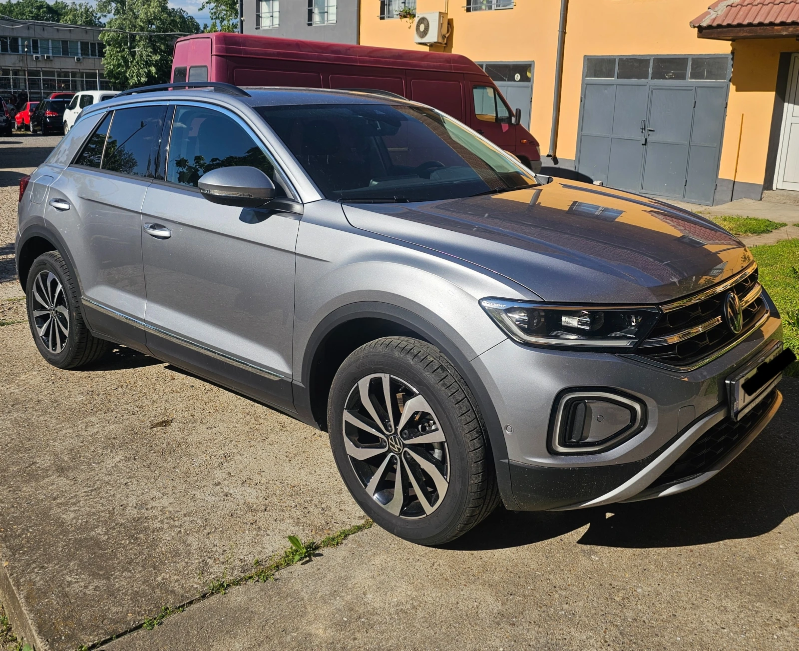 VW T-Roc R-line, снимка 3 - Автомобили и джипове - 55232463