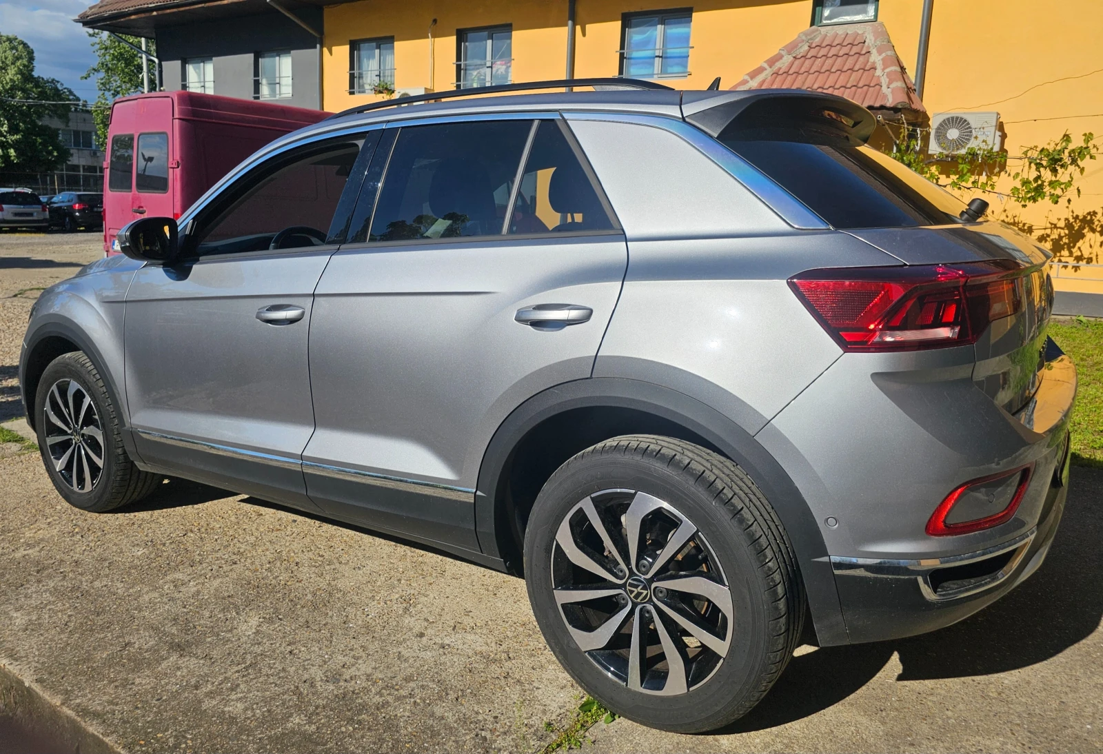 VW T-Roc R-line, снимка 4 - Автомобили и джипове - 55232463