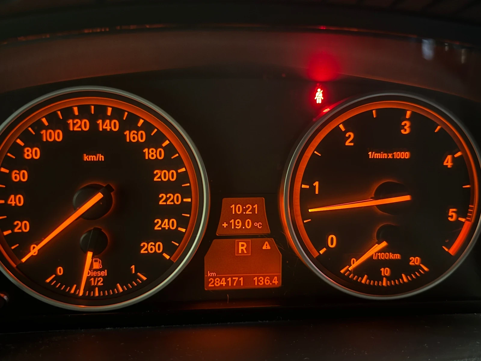 BMW X5 3.5SD BITURBO xDrive face lift ОБСЛУЖЕНА!, снимка 13 - Автомобили и джипове - 55338755