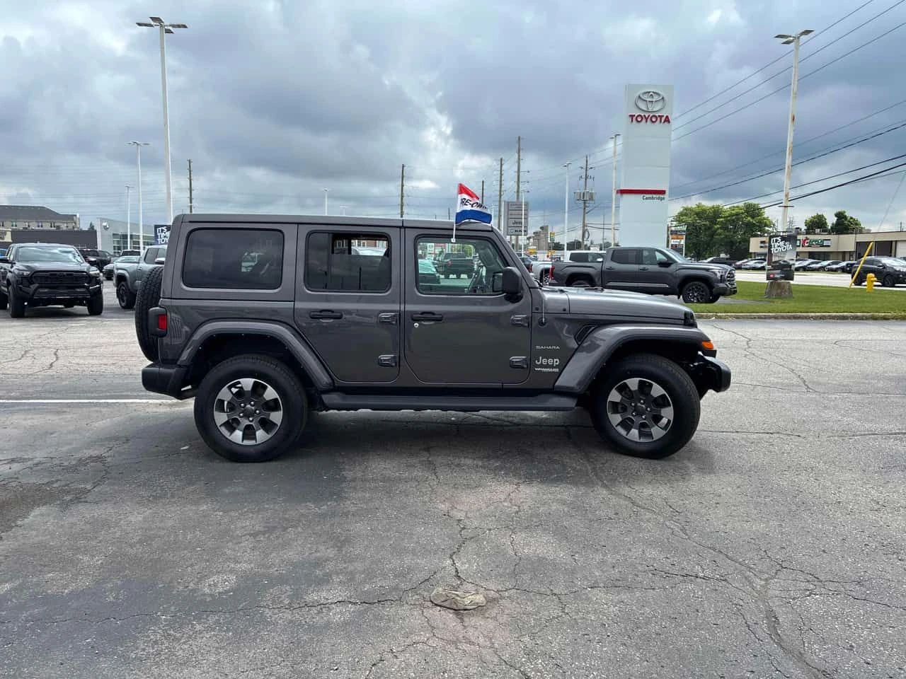 Jeep Wrangler * Unlimited Sahara* АВТОКРЕДИТ * , снимка 3 - Автомобили и джипове - 55556060