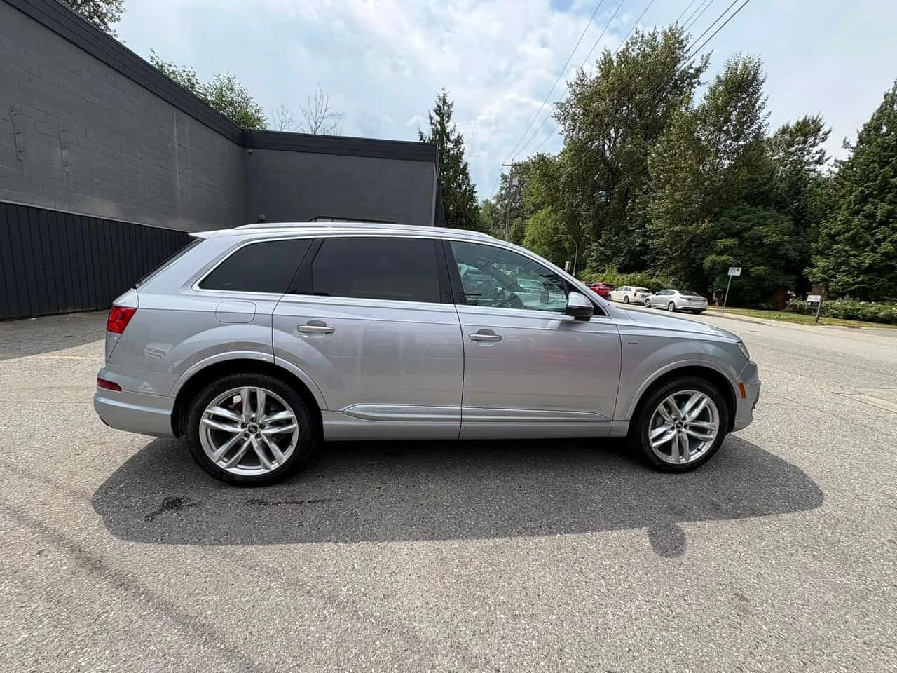Audi Q7  3.0T Technik / 360 / DIS / HUD /BOSE / CARFAX , снимка 3 - Автомобили и джипове - 55677605