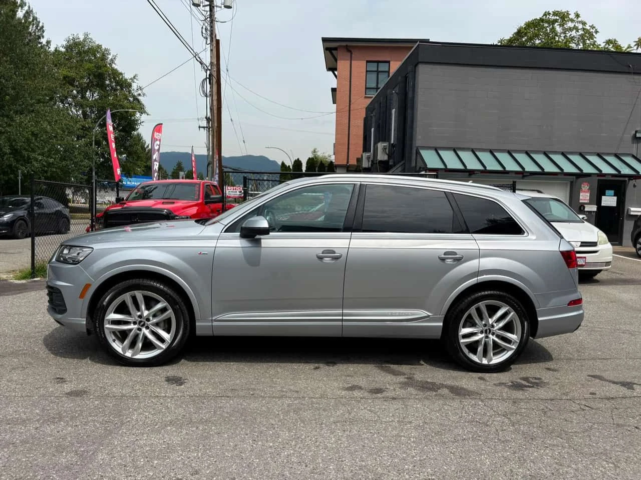 Audi Q7  3.0T Technik / 360 / DIS / HUD /BOSE / CARFAX , снимка 2 - Автомобили и джипове - 55677605