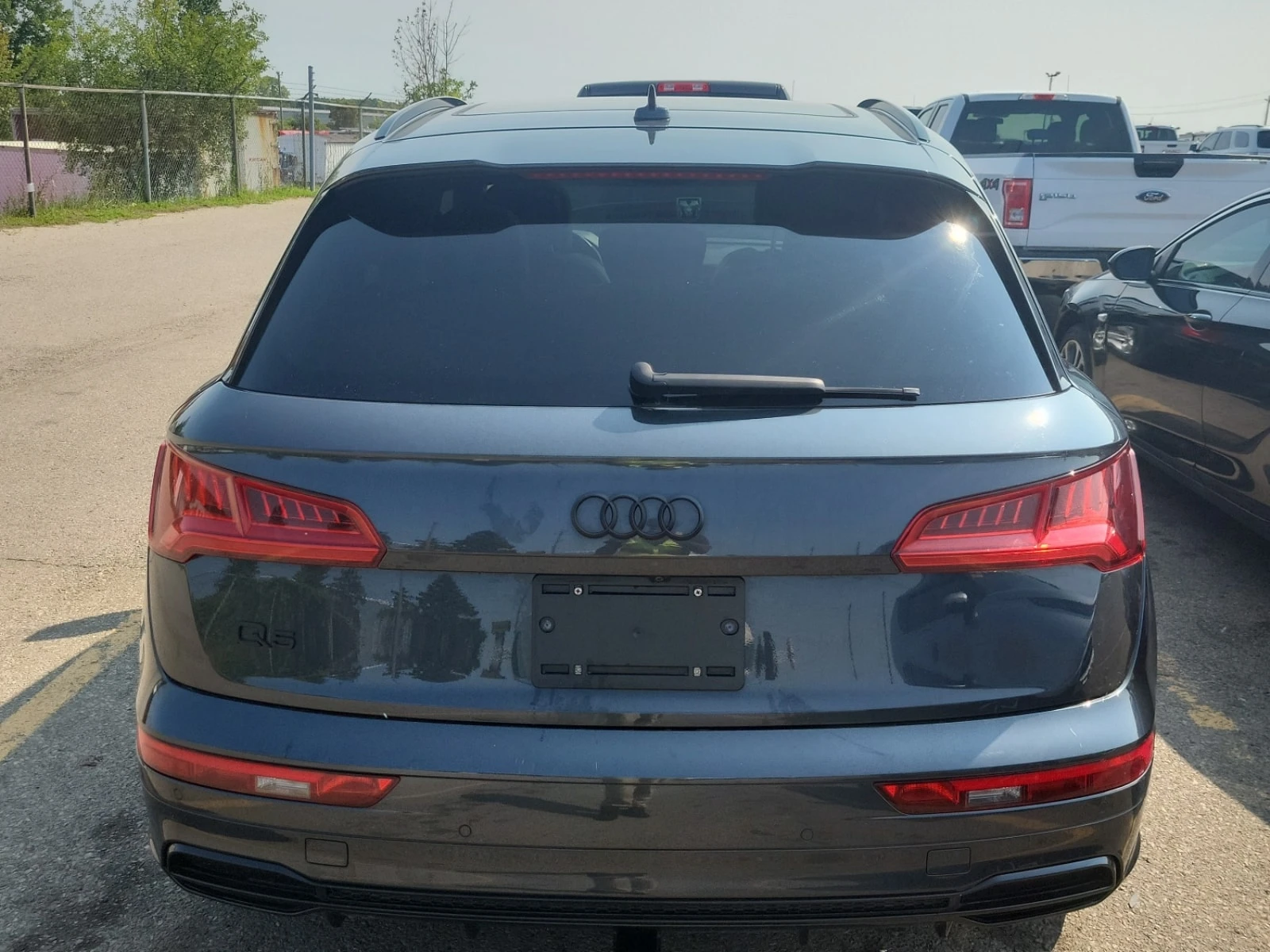 Audi Q5 Technik S Tronic/CARFAX/ПОДГРЕВ/ПАНОРАМА/ДИГИТАЛ, снимка 17 - Автомобили и джипове - 55906287