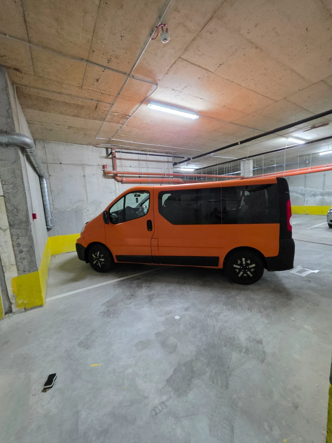 Renault Trafic 2.0, снимка 4 - Бусове и автобуси - 56269288