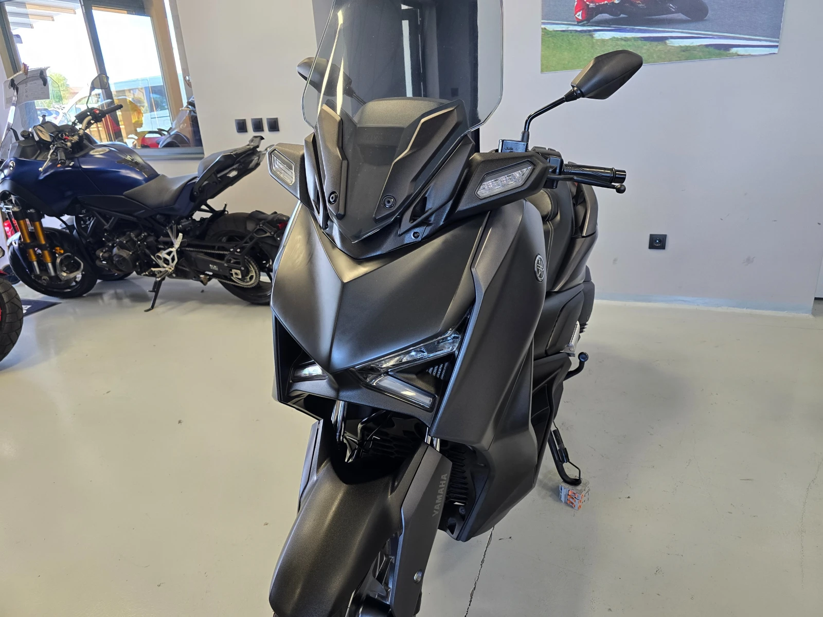 Yamaha X-max 300ie, ABS, 2023г., снимка 6 - Мотоциклети и мототехника - 55323899
