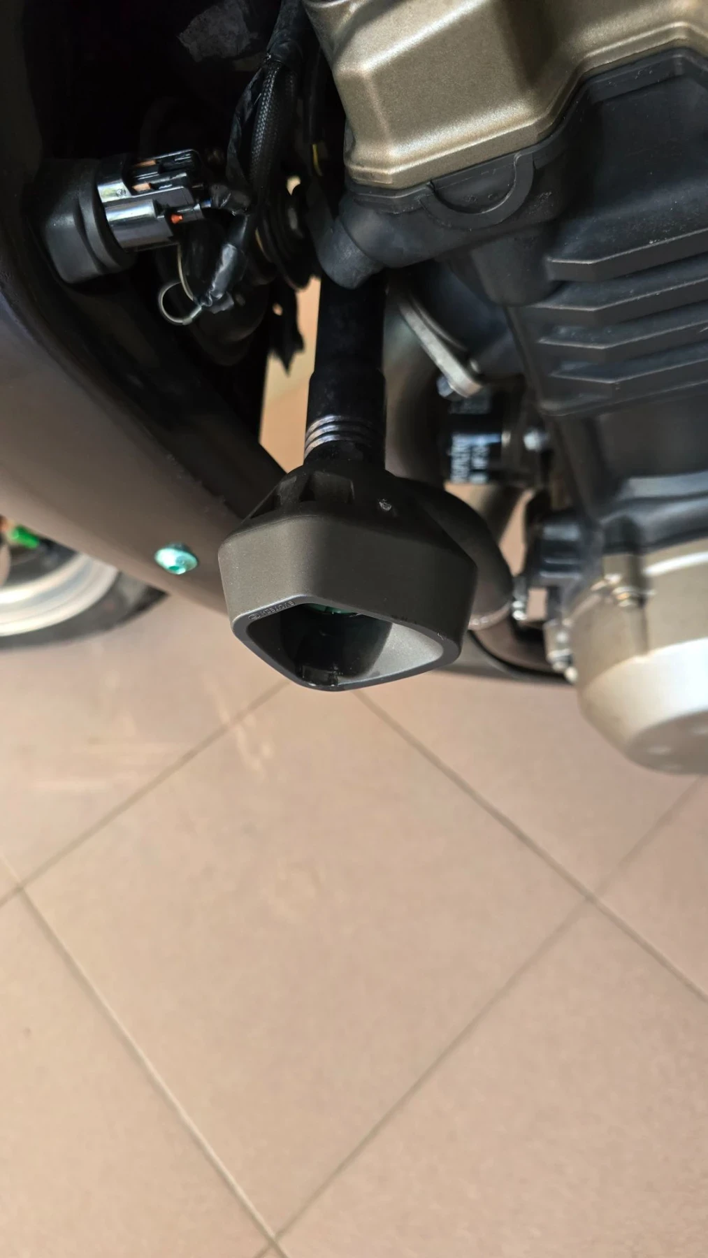 Kawasaki Z 750 i Лизинг !, снимка 10 - Мотоциклети и мототехника - 55941723