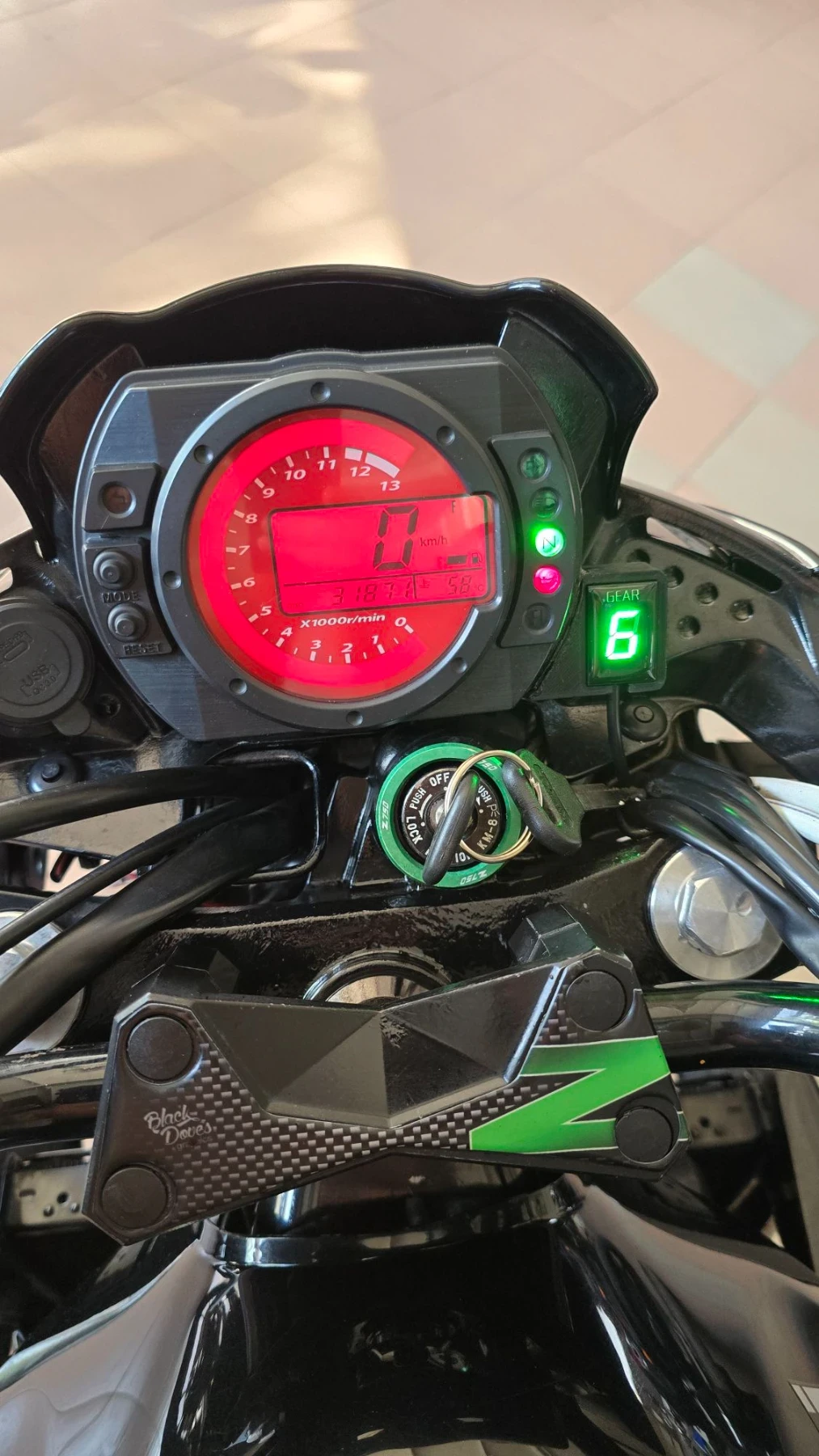 Kawasaki Z 750 i Лизинг !, снимка 8 - Мотоциклети и мототехника - 55941723