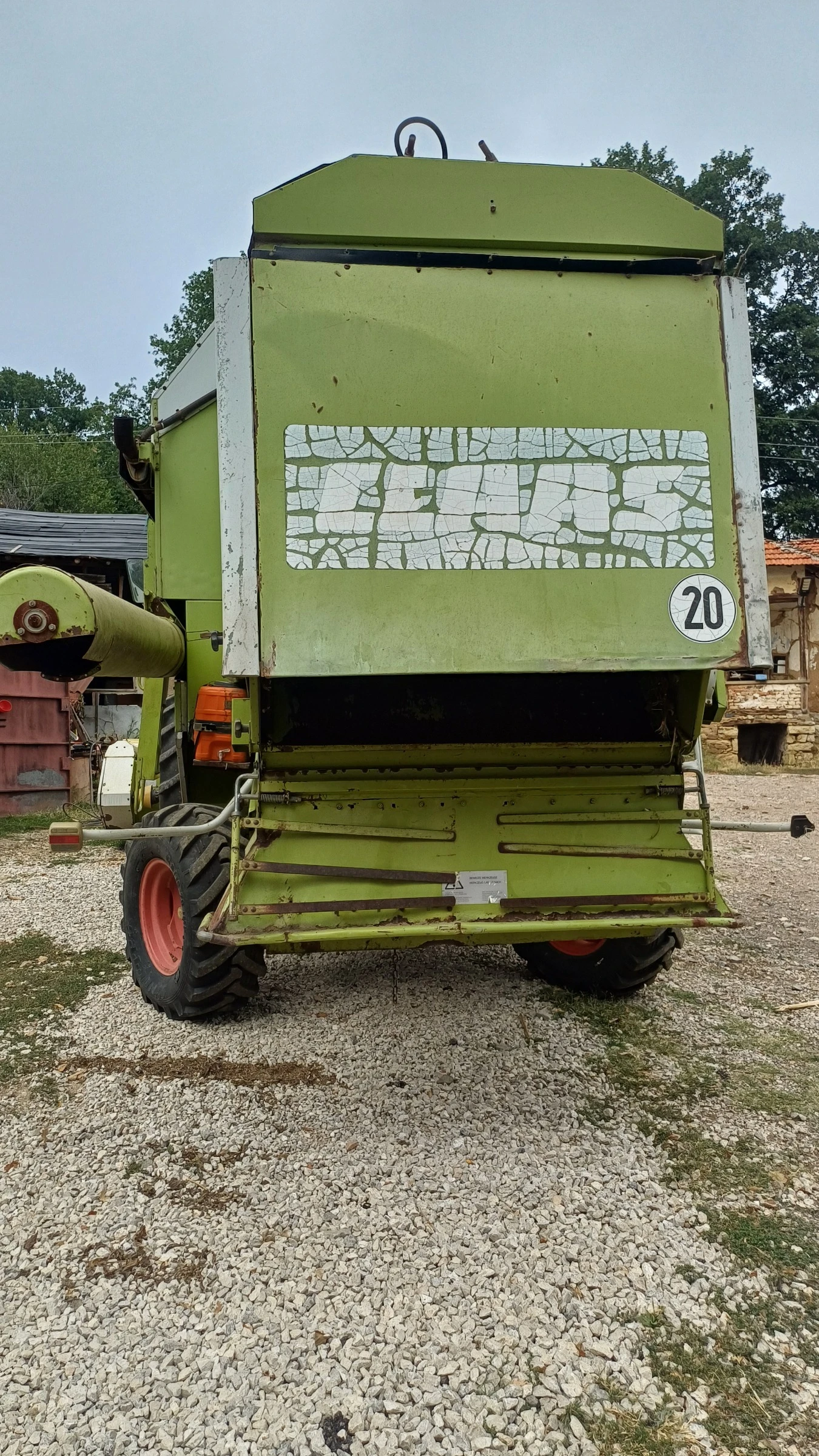 Комбайн Claas 98 SL, снимка 5 - Селскостопанска техника - 56038133