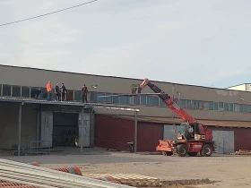 Телескопични товарачи Manitou MRT2150, снимка 10