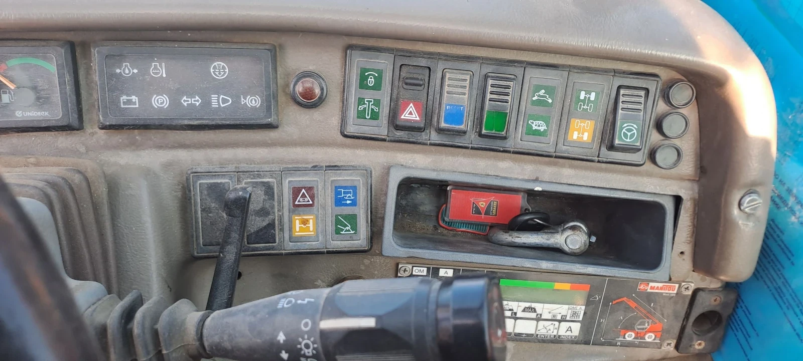 Телескопични товарачи Manitou MRT2150, снимка 7 - Индустриална техника - 53844537