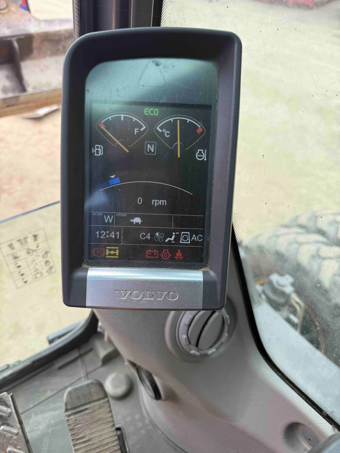 Багер Volvo EW140 D, снимка 6 - Индустриална техника - 55014139