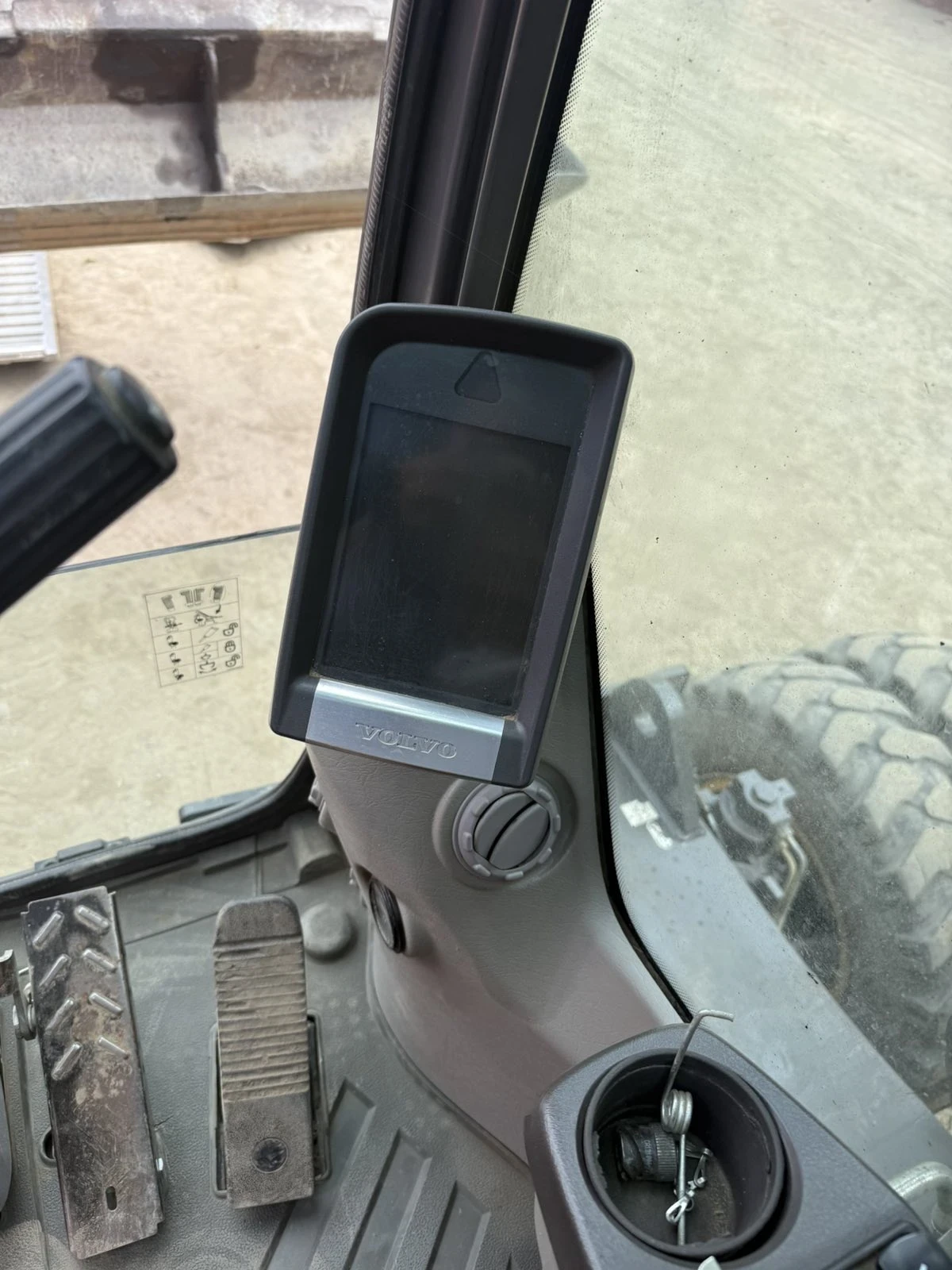 Багер Volvo EW140 D, снимка 5 - Индустриална техника - 55014139