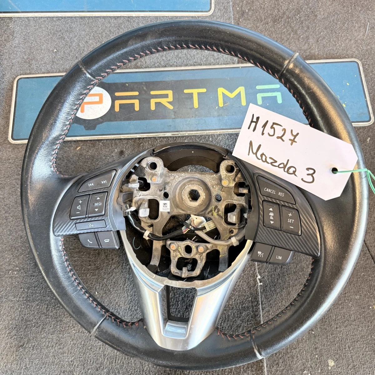 Волан Mazda 3 15d Автомат 2016 Кожен Мултифункционален BHN2-32-980 н1527
