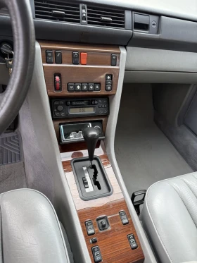 Mercedes-Benz 124 200e автоматик 129хил. кожен салон климатроник , снимка 9