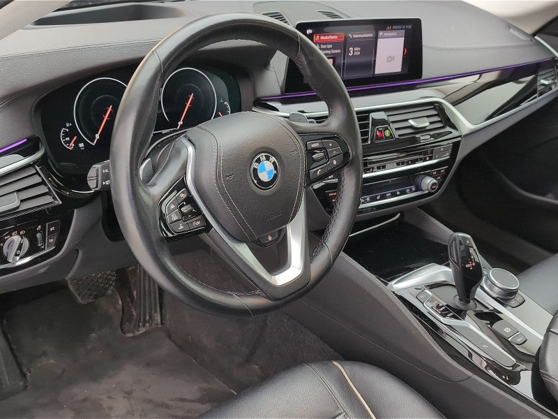 BMW 540 i xDrive Head-Up/Panorama/, снимка 7 - Автомобили и джипове - 46440933