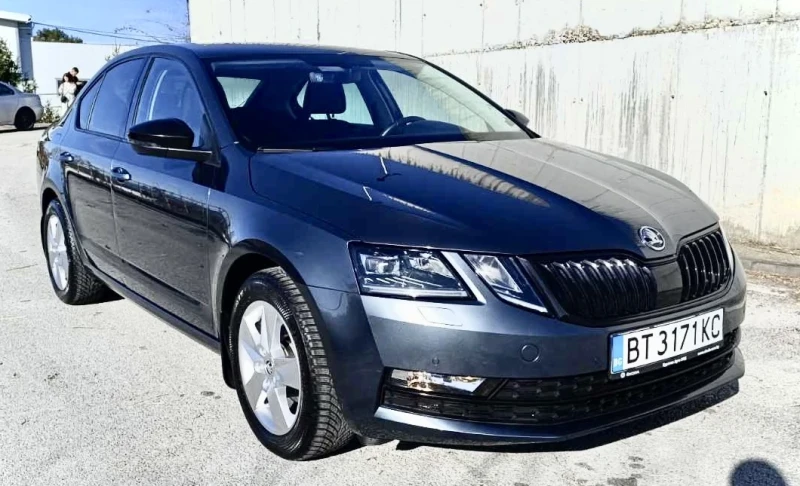 Skoda Octavia, снимка 1 - Автомобили и джипове - 48036802