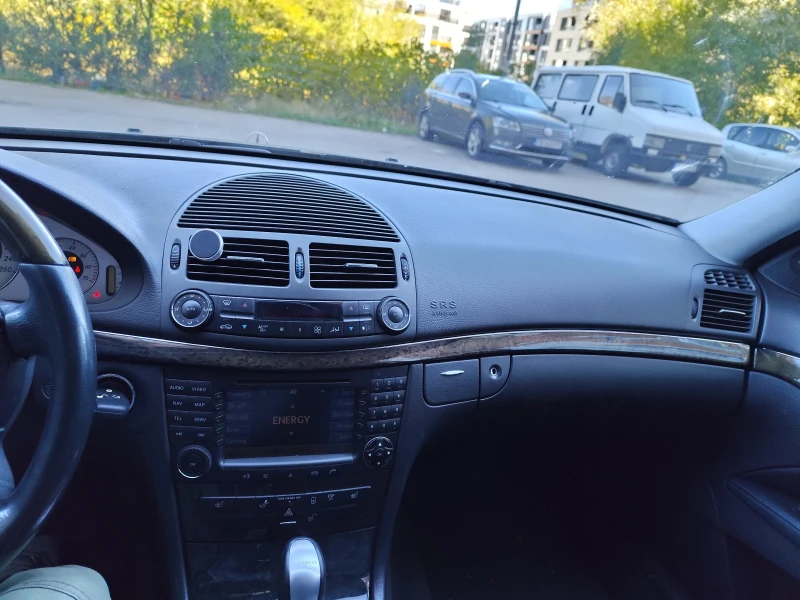 Mercedes-Benz E 500, снимка 11 - Автомобили и джипове - 48368184