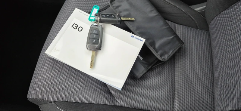 Hyundai I30 1.5 GDI-110hp, снимка 14 - Автомобили и джипове - 50218000