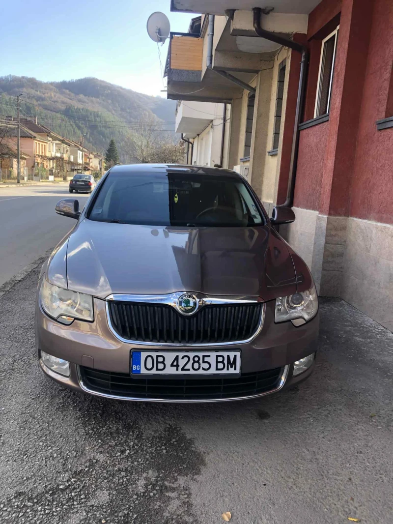 Skoda Superb, снимка 4 - Автомобили и джипове - 52510933
