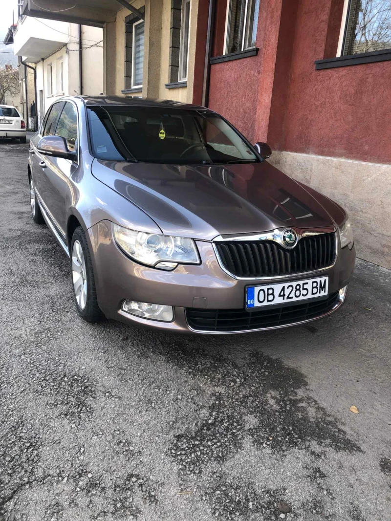 Skoda Superb, снимка 3 - Автомобили и джипове - 52510933