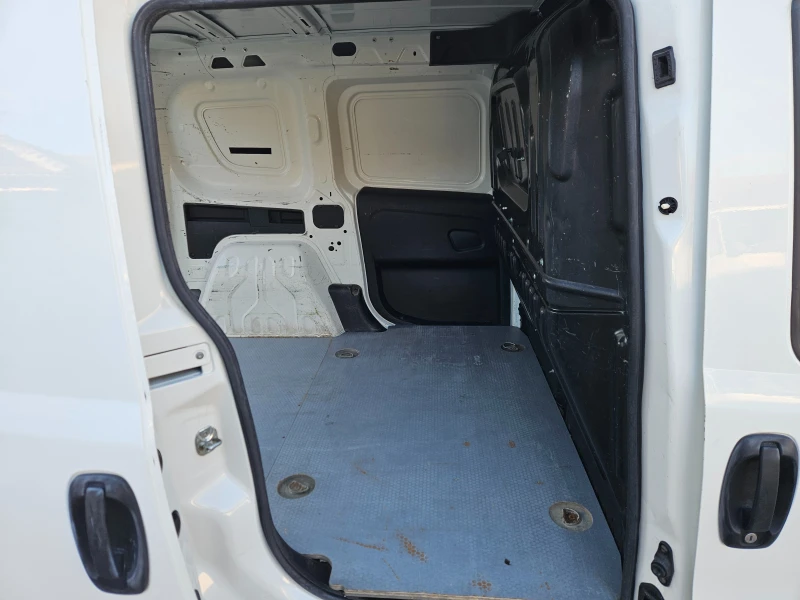 Opel Combo 1.3CDTI КЛИМА, снимка 10 - Автомобили и джипове - 52752893