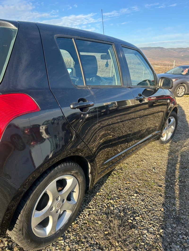 Suzuki Swift, снимка 4 - Автомобили и джипове - 52835302