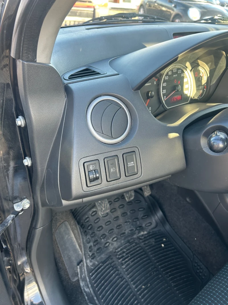 Suzuki Swift, снимка 14 - Автомобили и джипове - 52835302